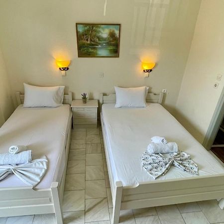 Velonis Apartments เลปโตการายา ภายนอก รูปภาพ