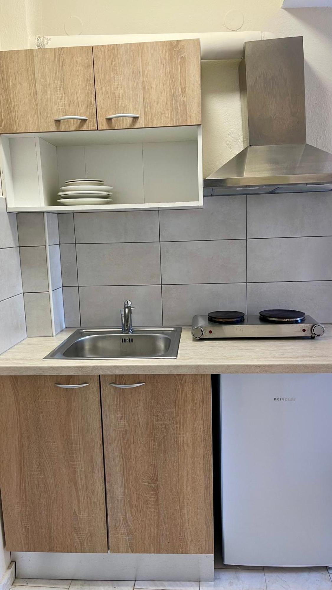 Velonis Apartments เลปโตการายา ภายนอก รูปภาพ
