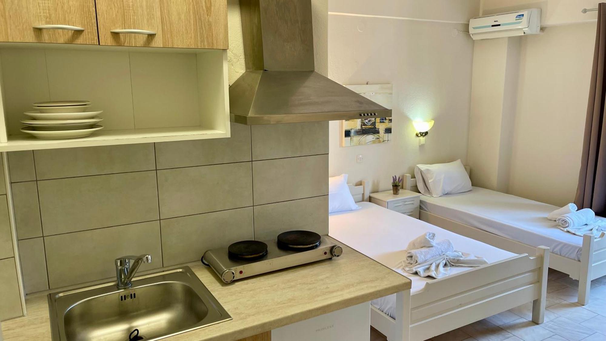 Velonis Apartments เลปโตการายา ภายนอก รูปภาพ